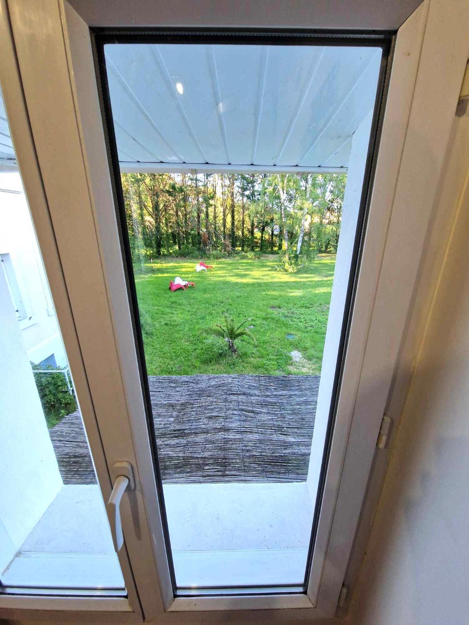 09 - Joli Studio Avec 2 Lits, Logement Tout Equipe Pour 1, 2 Ou 3 Personnes Maximum, Vue Sur Parc Arbore, Parking Privatif Gratuit, Grand Fourgon Possible, Tout Le Linge De Maison Est Fourni Razac-sur-lʼIsle Zewnętrze zdjęcie