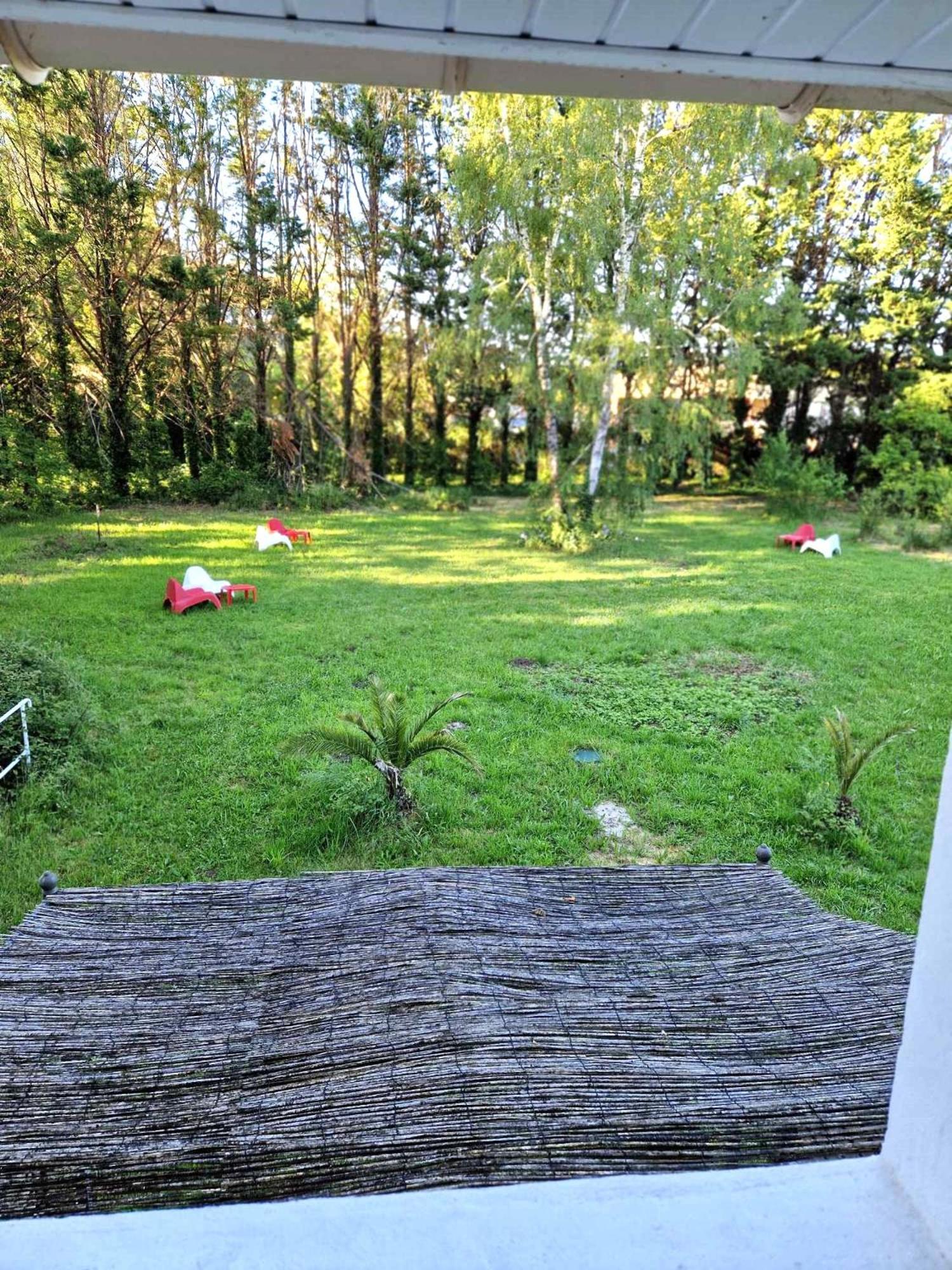 09 - Joli Studio Avec 2 Lits, Logement Tout Equipe Pour 1, 2 Ou 3 Personnes Maximum, Vue Sur Parc Arbore, Parking Privatif Gratuit, Grand Fourgon Possible, Tout Le Linge De Maison Est Fourni Razac-sur-lʼIsle Zewnętrze zdjęcie