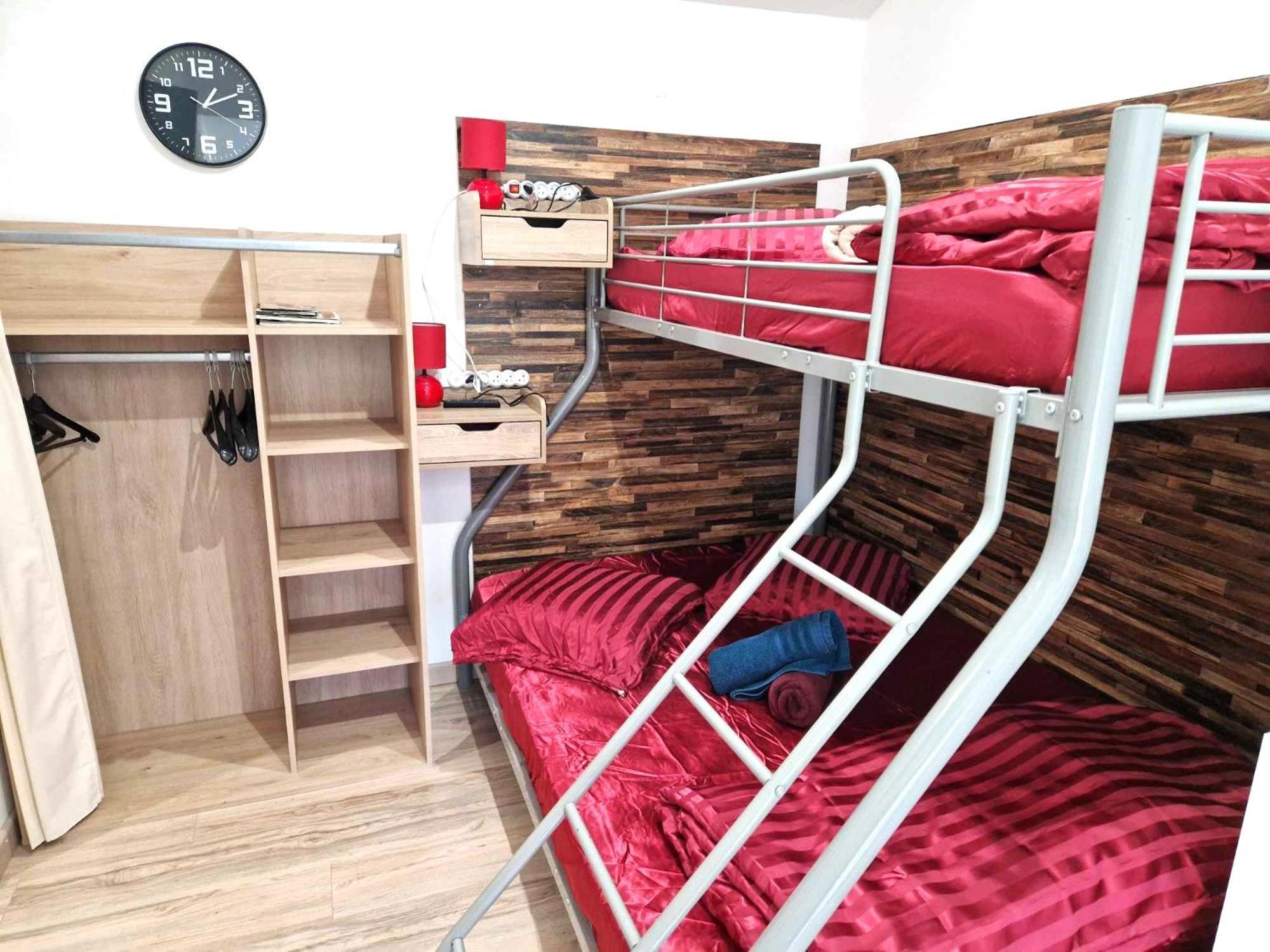 09 - Joli Studio Avec 2 Lits, Logement Tout Equipe Pour 1, 2 Ou 3 Personnes Maximum, Vue Sur Parc Arbore, Parking Privatif Gratuit, Grand Fourgon Possible, Tout Le Linge De Maison Est Fourni Razac-sur-lʼIsle Zewnętrze zdjęcie
